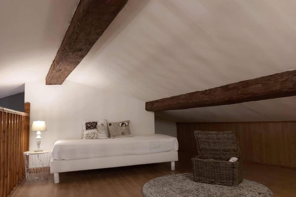 Le 68B Apartment การ์กาซอน ภายนอก รูปภาพ